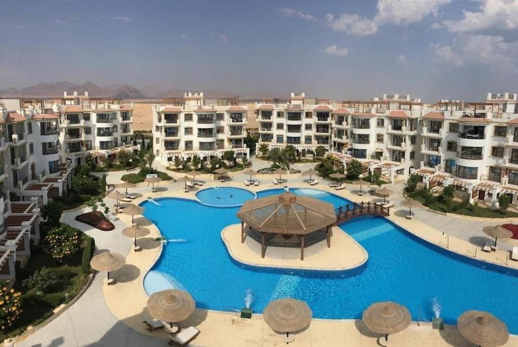 Cosy Studio On The First Floor With Lovely Terrace And Personal Garden Area, Pool View And Free Beach Access In Sharm Hills Resort Eksteriør bilde